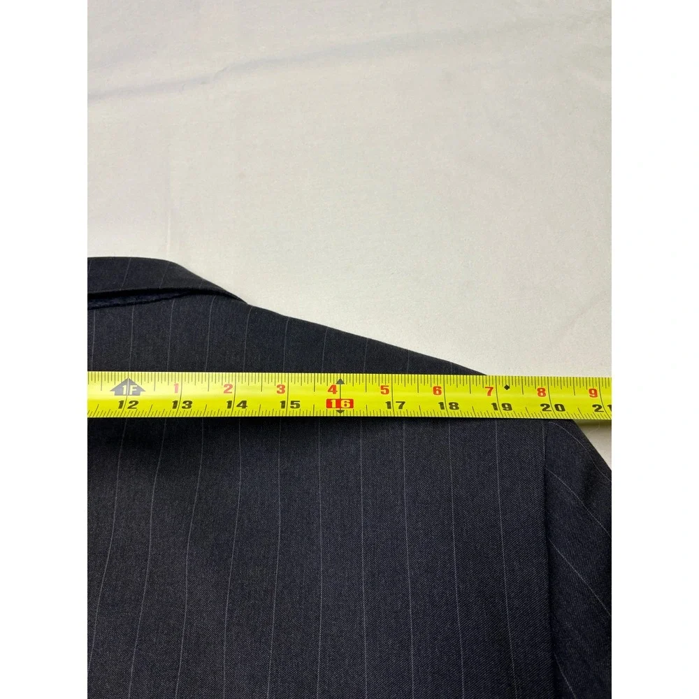 Jos. A. Bank Signature Collection Mens Wool Pinstripe Suit 44SH W42xL28 Charcoal